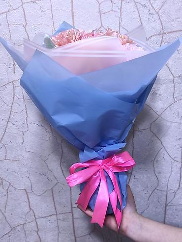 чайные розы: Букет ручной работы из Гвоздик(диантус)🌺🪷💐из гофрированной бумаги в — 5