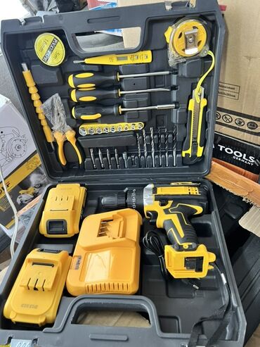 универсальный набор инструментов для дома: Набор инструментов в кейсе с аккумуляторным шуруповёртом