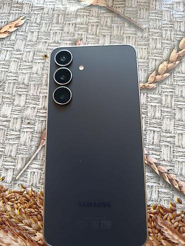 s25 samsung: Samsung Galaxy S25 FE, 256 GB — 1