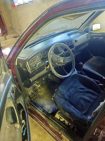 рул: Volkswagen Golf: 1992 г., Кол менен иштөөчү, Газ, Хетчбек — 3