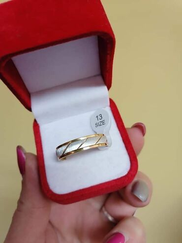 Prstenje: Vel 13
Cena 900 din/kom — 9