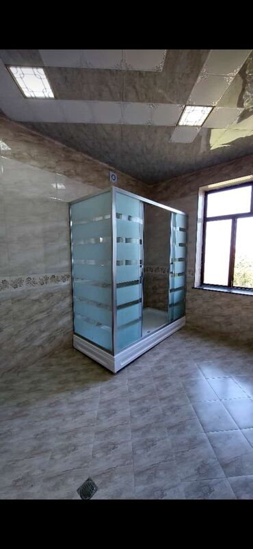 Duş kabinaları, arakəsmələr: Yeni Üstü açıq kabina, Künc üçün, Pulsuz çatdırılma — 8