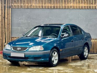Toyota: Toyota Avensis: 2002 г., 2 л, Механика, Бензин, Седан