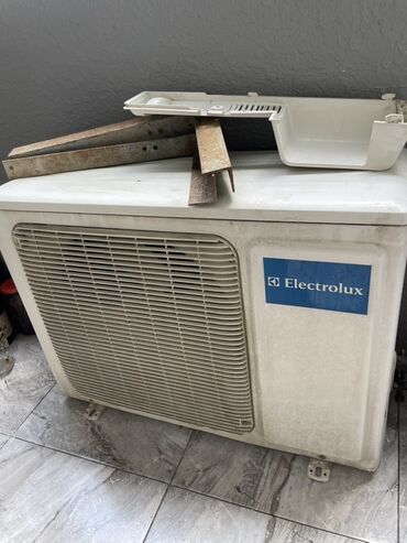 портативный кондиционер баку: Kondisioner Electrolux, İşlənmiş, 40-45 kv. m