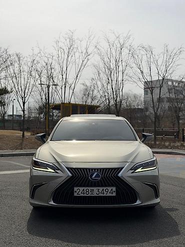 Lexus: Lexus ES: 2019 г., 2.5 л, Автомат, Гибрид — 1