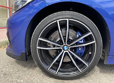 bmw x5 r19: Комплект оригинальных колес BMW M-стиля - Диаметр: 19" - Дизайн — 1