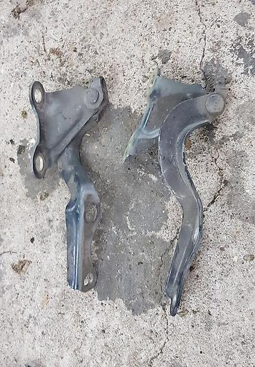 SARKE HAUBE ZA TOYOTA LAND CRUISER OD 1996. DO 2003. GOD