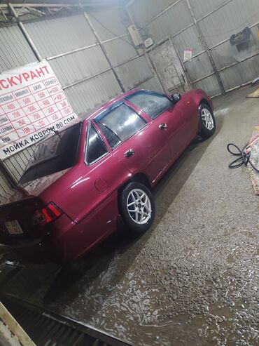 продаю или меняю на дом: Daewoo Nexia: 2010 г., 1.5 л, Механика, Бензин, Седан