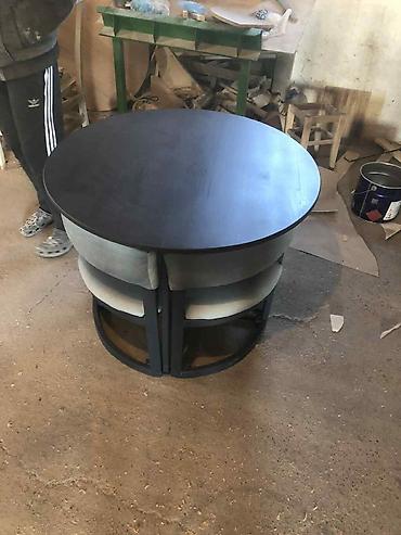 Setovi stolova i stolica: Sto + 4 stolice. Bez — 8