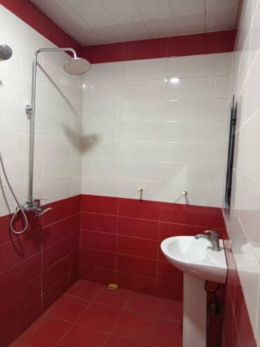 Uzunmüddətli kirayə evlər: Xırdalanda 7 saylı məktəbin yanında tola çox yaxın 2 Mərtəbə 3 otaq — 21