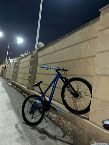 Şəhər velosipedləri: İşlənmiş Şəhər velosipedi 26", sürətlərin sayı: 21, Ödənişli çatdırılma, Ünvandan götürmə — 9