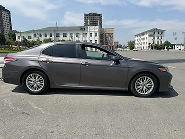 jac s7: Toyota Camry: 2018 г., 2.5 л, Вариатор, Гибрид, Седан — 5