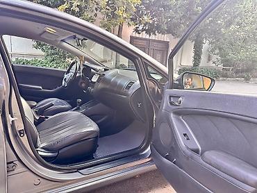 səbət maşın icarəsi: Kia Cerato: 1.6 l | 2014 il Sedan — 9