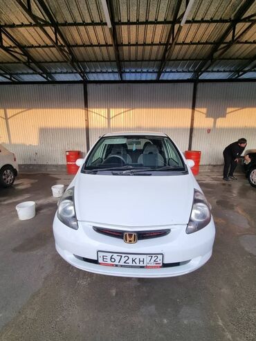 шына 235 65 16 с: Honda Fit Aria: 2002 г., 1.3 л, Автомат, Бензин, Хетчбек