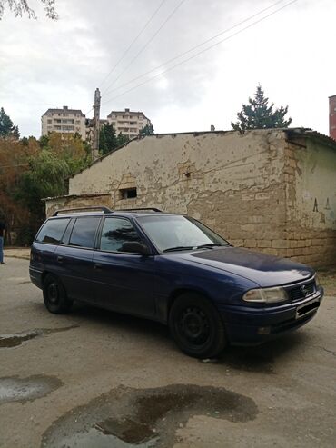 opel vectra 1997: Opel Astra: 1.6 l | 1995 il | 265940 km Universal