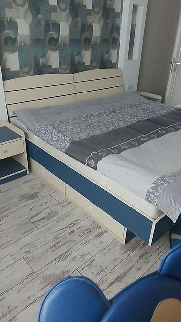 fırlanan kreslo: Uşaq/yeniyetmə otağı üçün mebel dəsti Dəst tərkibi: - İkinefərlik — 1