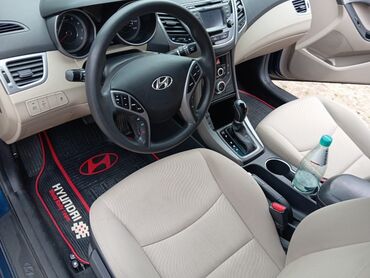 Hyundai: Hyundai Elantra: 1.8 l | 2015 il Sedan — 5