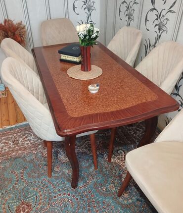 divan qabağı stol: İşlənmiş, Dördbucaq masa
