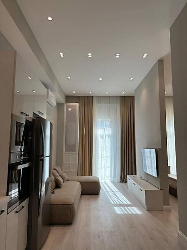 yasamalda evler: İcarəyə verilir 2 otaqlı yeni tikili 51 m², Ağ şəhər q. Kateqoriya — 7