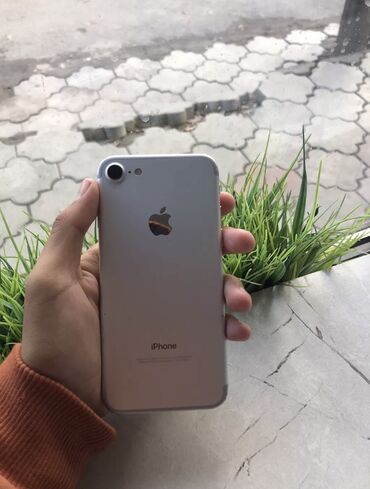 айфон бу 7: IPhone 7, Б/у, 32 ГБ, Серебристый, Чехол, 100 %