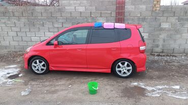 красные машины: Honda Fit: 2003 г., 0.3 л, Автомат, Бензин