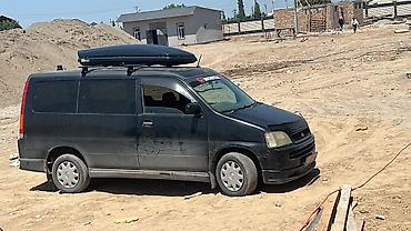 sprinter 4 4: Honda Stepwgn: 2001 г., 2 л, Автомат, Газ, Минивэн — 5