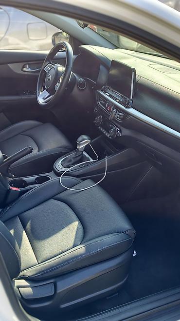 Kia: Kia Cerato: 2021 г., Вариатор, Бензин, Седан — 7