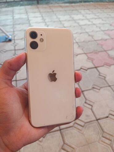 телефон для авто: IPhone 11, Колдонулган, 128 ГБ, Ак, 77 %