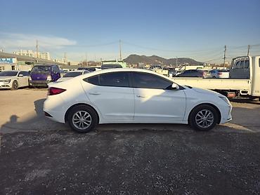 Hyundai: Hyundai Elantra: 2020 г., Седан — 8