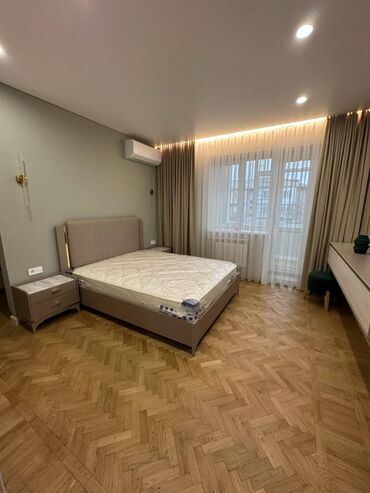 турусбекова фрунзе: 4 комнаты, 152 м², Индивидуалка, 4 этаж, Дизайнерский ремонт