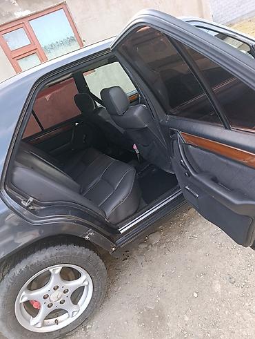 рекстан пикап: Mercedes-Benz W124: 1993 г., 2.2 л, Механика, Бензин, Седан — 5