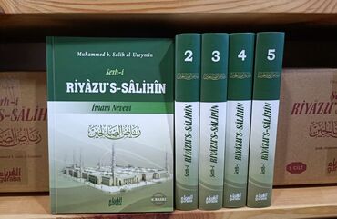 Dini kitablar: İmam Nevevi Riyâzu's Sâlihîn. İlk 3 cild oxunub ( bəzi yerlərində