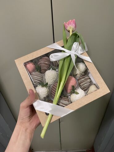 Кондитерские изделия, сладости: Клубника и Финики в шоколаде Подарок на 8марта Заранее оформляйте — 31