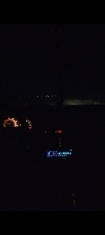 Mercedes-Benz: Mercedes-Benz C 200: 2 l | 1995 il Sedan — 10