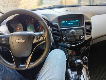 Chevrolet Cruze: 1.4 l | 2010 il Sedan
