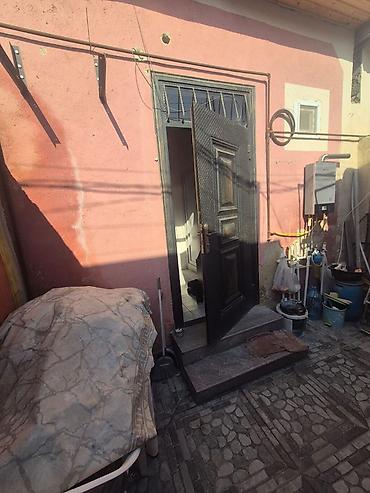 Həyət evləri və villaların satışı: 1 otaqlı həyət evi - Kiçik, səliqəli həyətə açılan dəmir darvaza və — 3