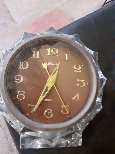 yantar saat: Антикварные часы