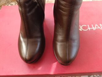 Сапоги: Продаю Сапоги женские демисезонные, размер 35-36 на узкую ногу кожа at lalafo.kg — 1 Сапоги: Продаю Сапоги женские демисезонные, размер 35-36 на узкую ногу кожа — 1