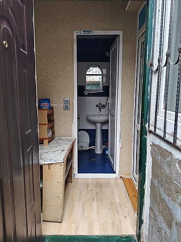 Həyət evləri və villaların satışı: 2 otaqlı, 49 kv. m, Orta təmir — 8