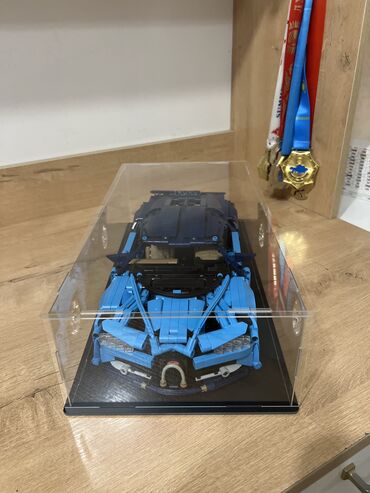 новая игрушка: Продаю Лего машину Bugatti