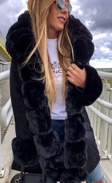 Zimske jakne: Zimske jakne 
S m l xl xxl — 16