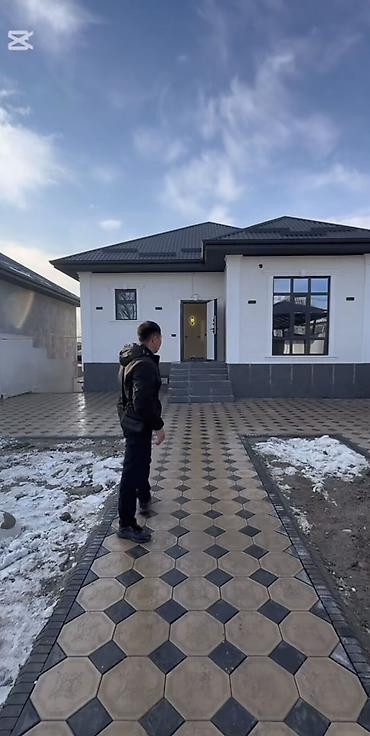 Продажа коттеджей и домов: Продаётся 5 комнатный дом в Новопавловке. 📍 Локация: 400 м от рынка — 2