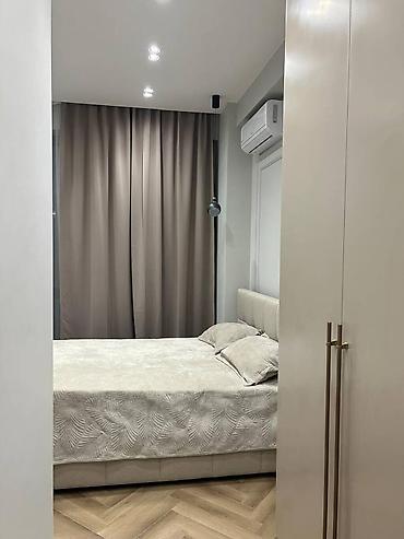 laura mtk: İcarəyə verilir 3 otaqlı yeni tikili 100 m², 28 May m. 2 500 AZN/ay 3 — 6