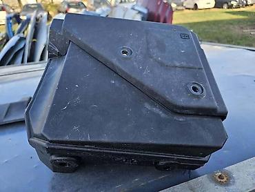 glava upravljaca: KUTIJA OSIGURACA ZA RENAULT SCENIC ZA 2005. GOD — 1