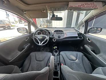 срочно портер сатылат: Honda Jazz: 2009 г., 1.5 л, Кол менен иштөөчү, Бензин, Хетчбек — 7