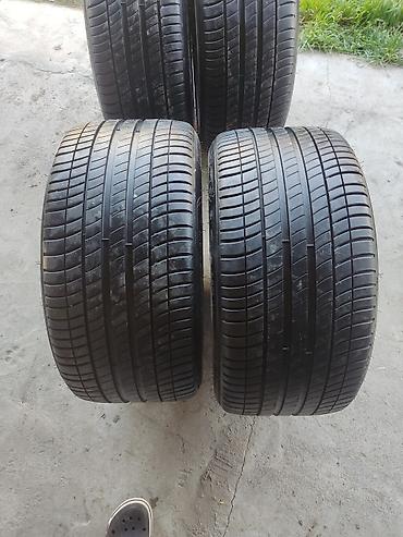 спортивный резина: Комплект из 4 летних шин Michelin Размеры: - Пара задних: 275/40 R18 — 2