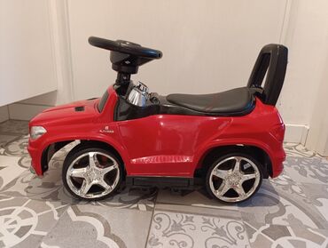 Ostale dečije stvari: REZZ Decija guralica, auto guralica za decu Mercedes AMG kao NOVA u — 4