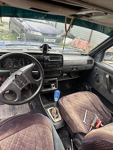 трехдверный: Volkswagen Golf: 1995 г., 1.8 л, Механика, Бензин, Хэтчбэк — 7