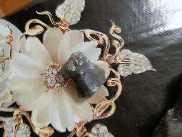 Dekorativ daşlar: Təbii obsidian daş parçaları Məhsulun təsviri: - Vulkanik mənşəli — 3