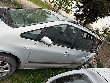 belarus traktorlarin satisi: Volkswagen Sharan, gümüş rəngli, ön çəkili miniven. Xüsusiyyətlər: - — 5